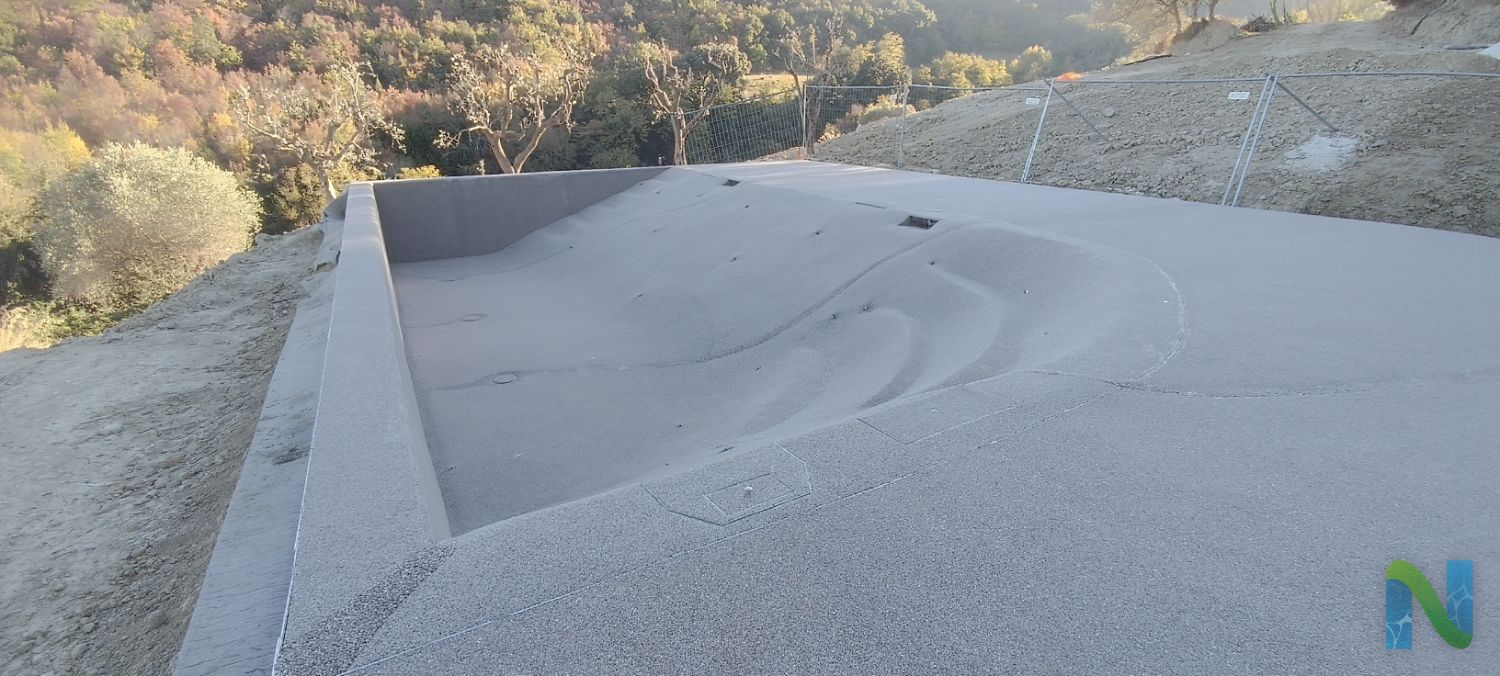Una Naturepools sospesa nel silenzio
